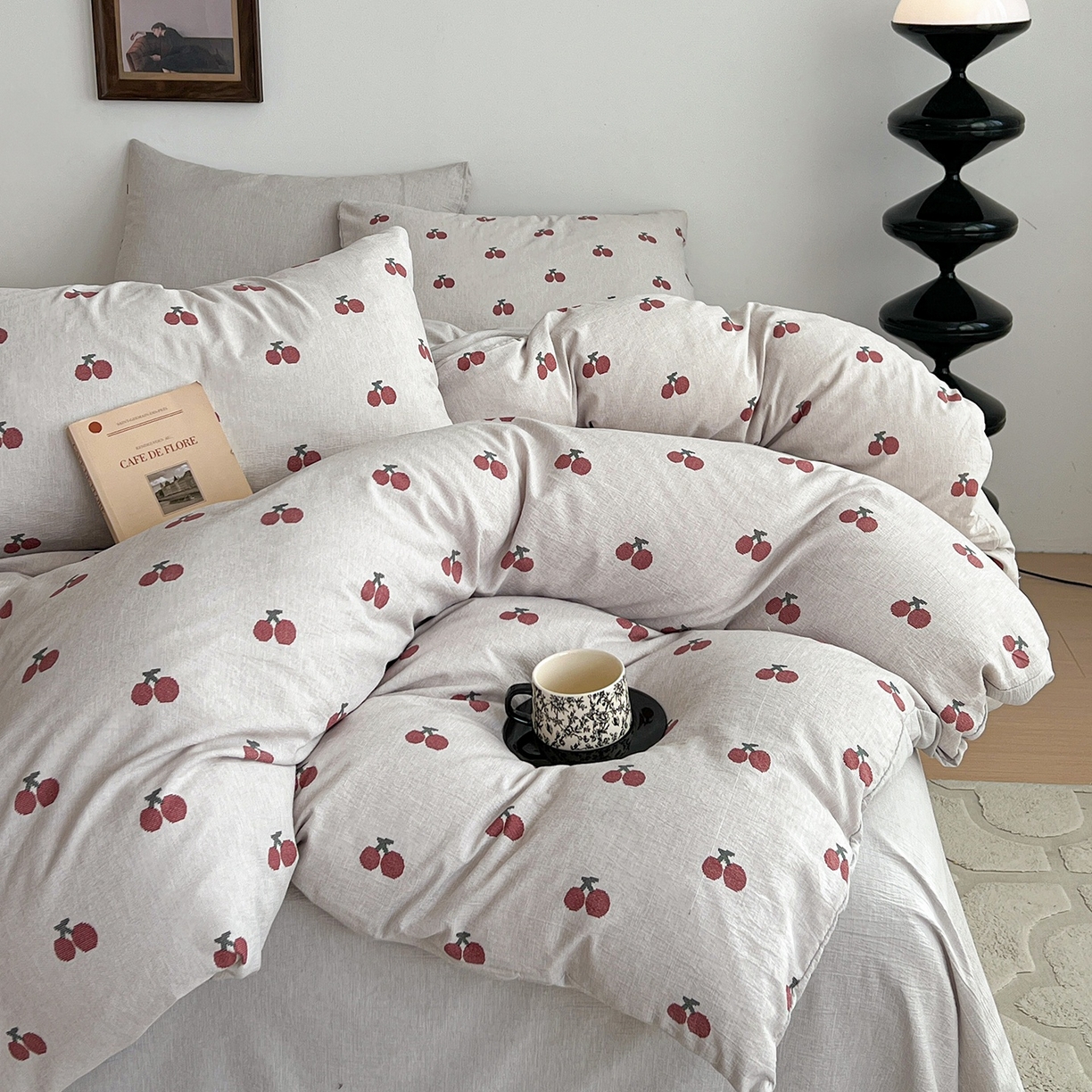 91家纺网 家纺一手货源 找家纺 弗苓家纺 2026春季新款高克重加厚色织提花四件套 樱桃布蕾