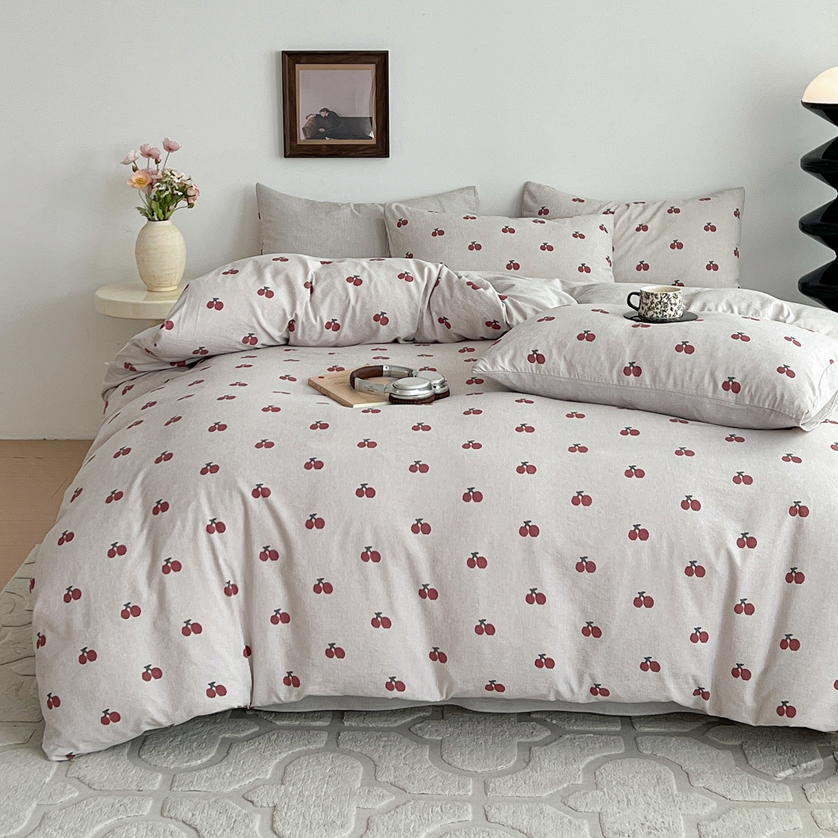 91家纺网 家纺一手货源 找家纺 弗苓家纺 2026春季新款高克重加厚色织提花四件套 樱桃布蕾