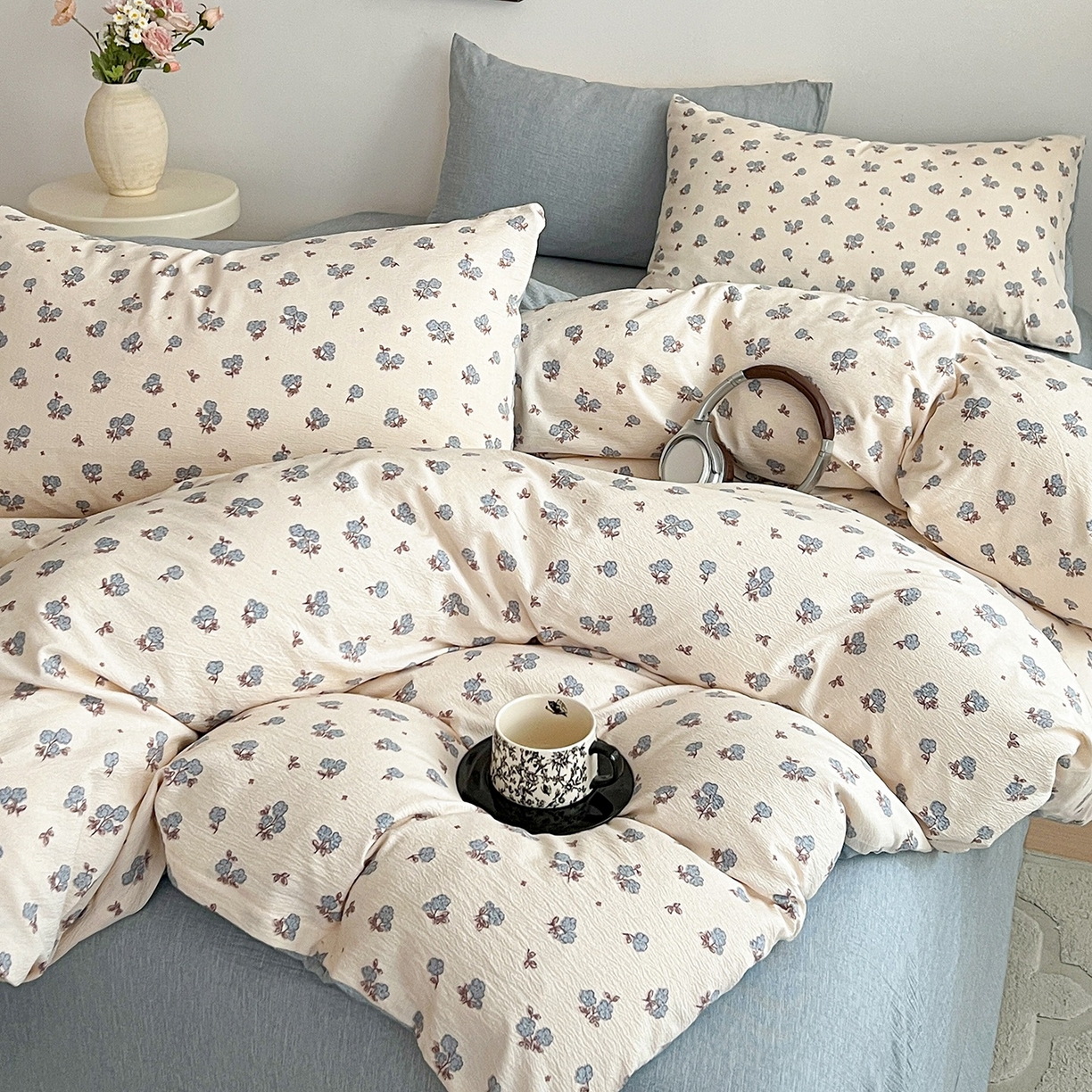 91家纺网 家纺一手货源 找家纺 弗苓家纺 2026春季新款高克重加厚色织提花四件套 芝樱