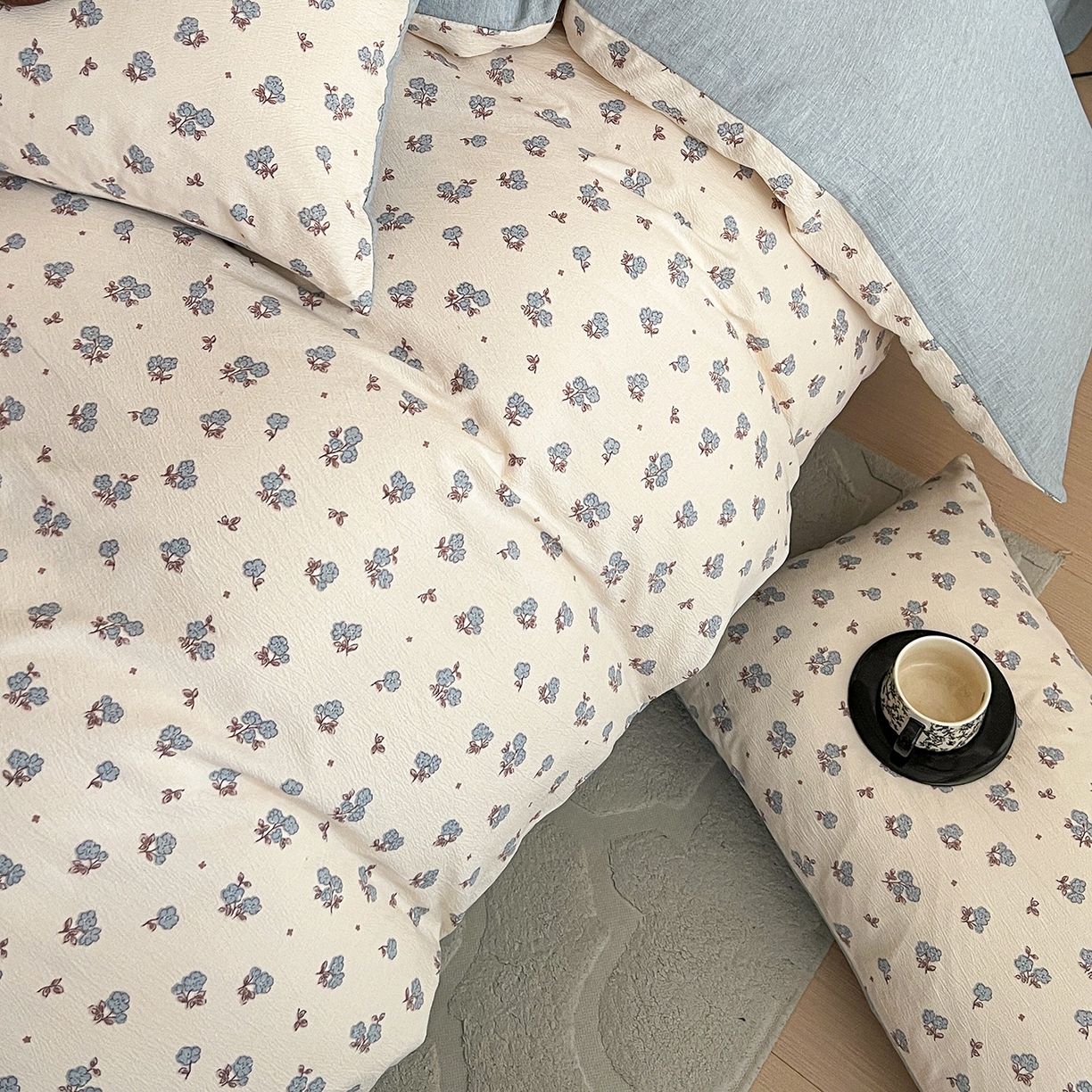 91家纺网 家纺一手货源 找家纺 弗苓家纺 2026春季新款高克重加厚色织提花四件套 芝樱