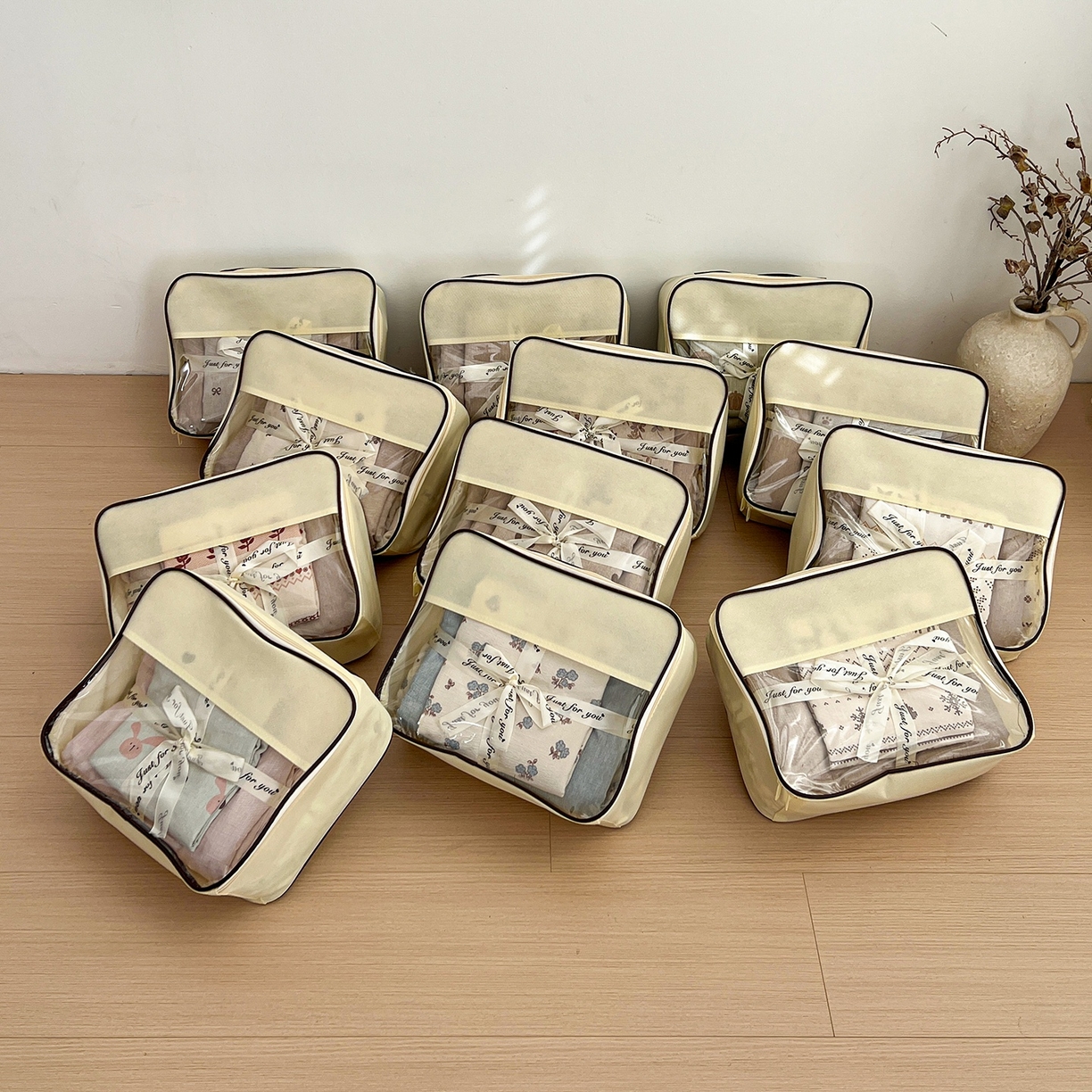 91家纺网 家纺一手货源 找家纺 弗苓家纺 2026春季新款高克重加厚色织提花四件套 组合图（仅供展示不可下单）