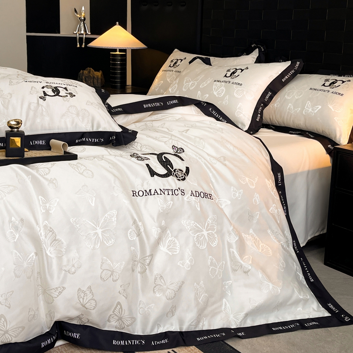 91家纺网 家纺一手货源 找家纺 （总）宇航家纺 2026新款专版厚织亮丝提花水洗真丝四件套梦蝶系列