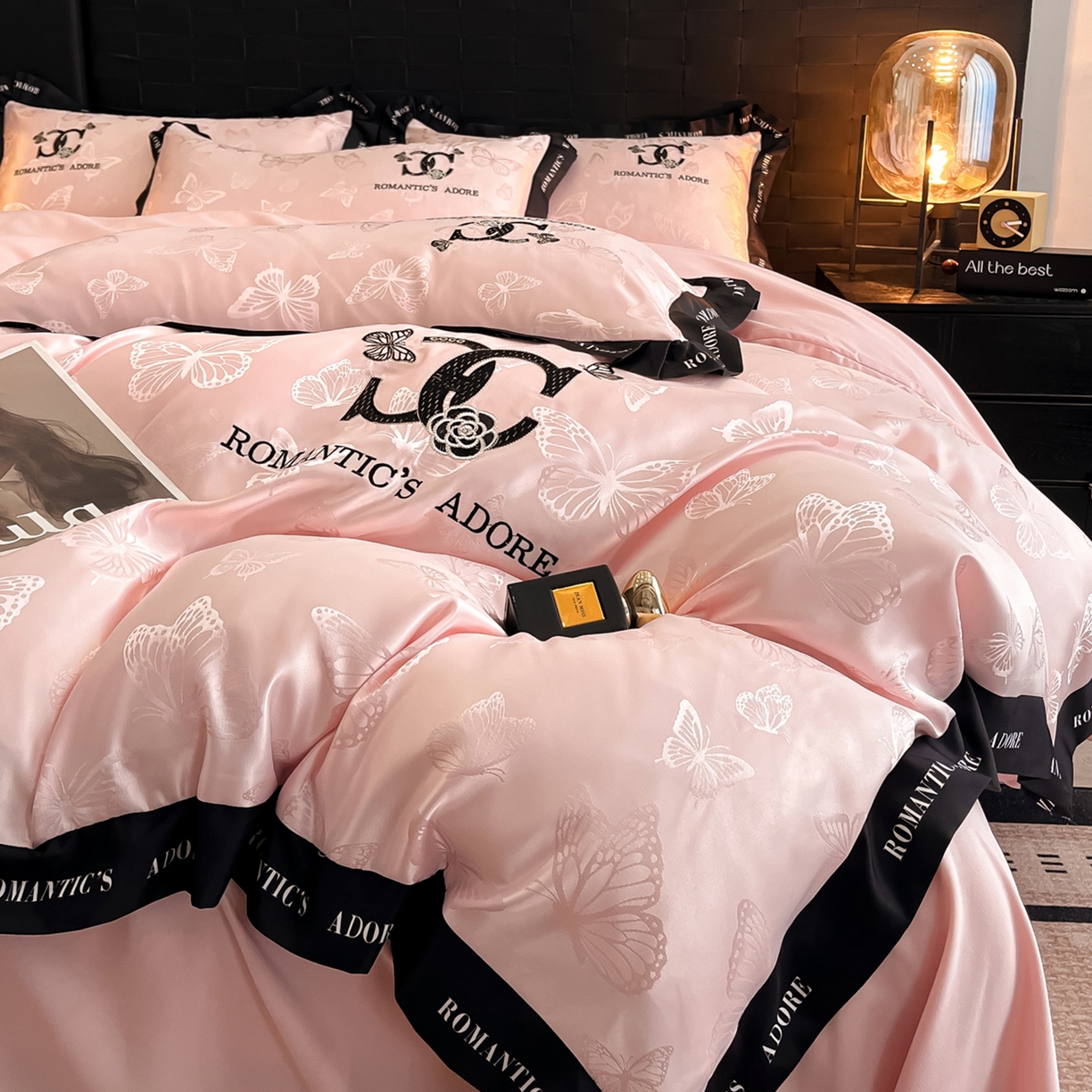 91家纺网 家纺一手货源 找家纺 （总）宇航家纺 2026新款专版厚织亮丝提花水洗真丝四件套梦蝶系列