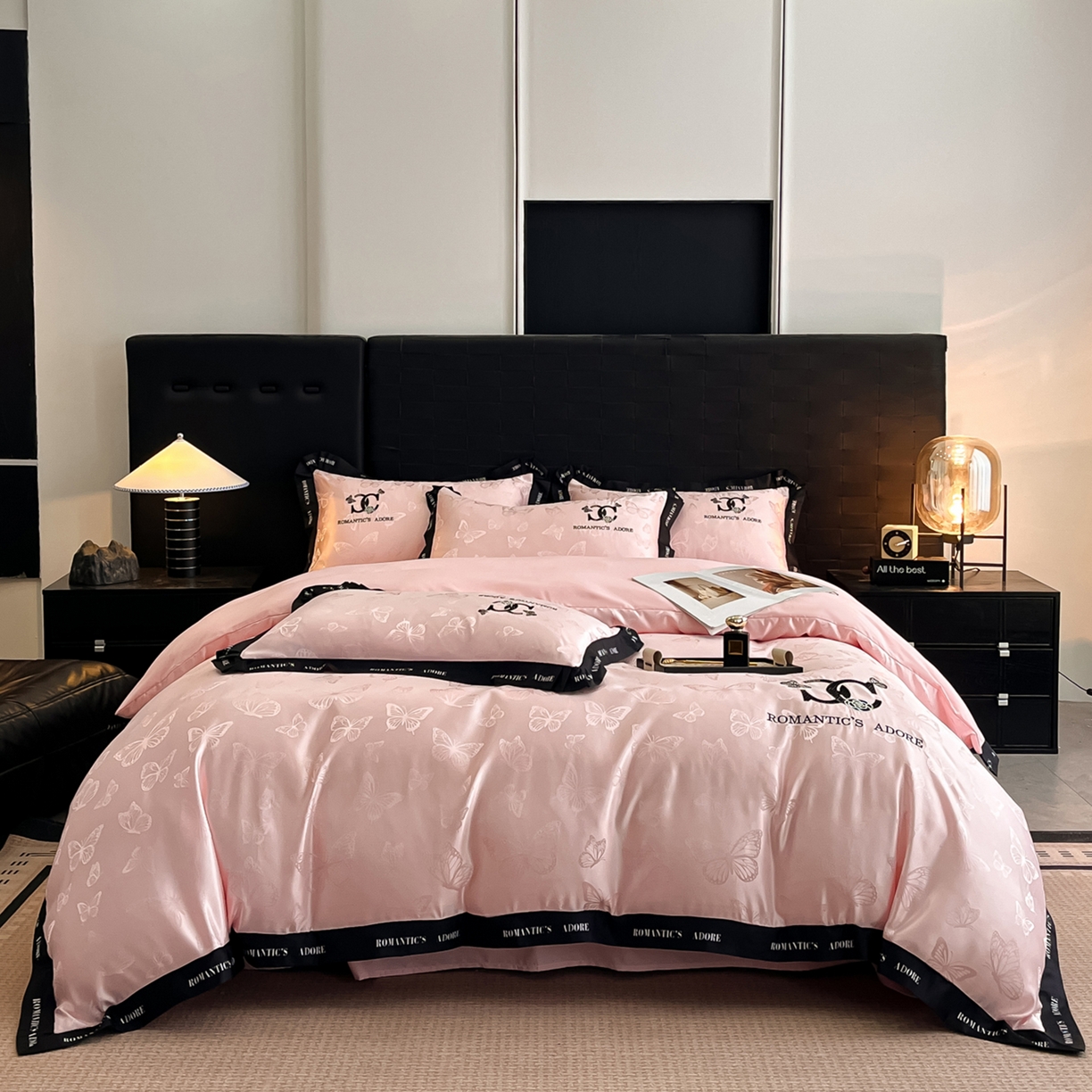 91家纺网 家纺一手货源 找家纺 宇航家纺 2026新款专版厚织亮丝提花水洗真丝四件套梦蝶系列 梦蝶粉玉