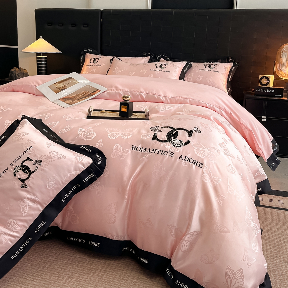 91家纺网 家纺一手货源 找家纺 宇航家纺 2026新款专版厚织亮丝提花水洗真丝四件套梦蝶系列 梦蝶粉玉