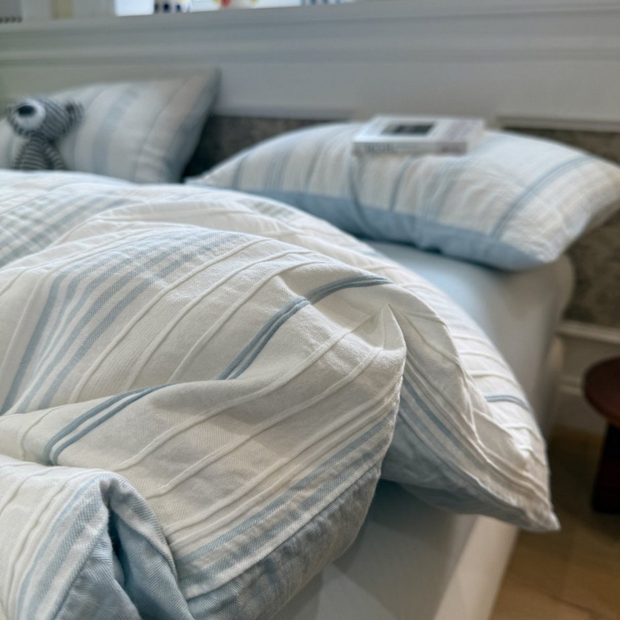 91家纺网 家纺一手货源 找家纺 仰望棉麻双层纱供应链 2026新款全棉色织提花四件套-太妃糖-蓝