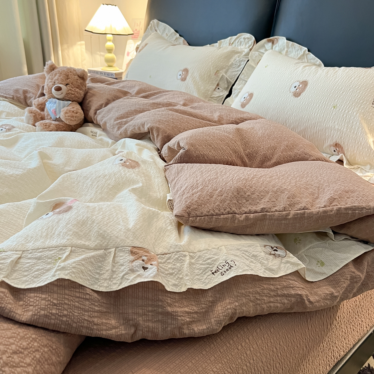 91家纺网 家纺一手货源 找家纺 子钦家纺 2026春夏新款提花泡芙棉花边拼角工艺床单床笠四件套-卡哇伊 卡哇伊-生日狗