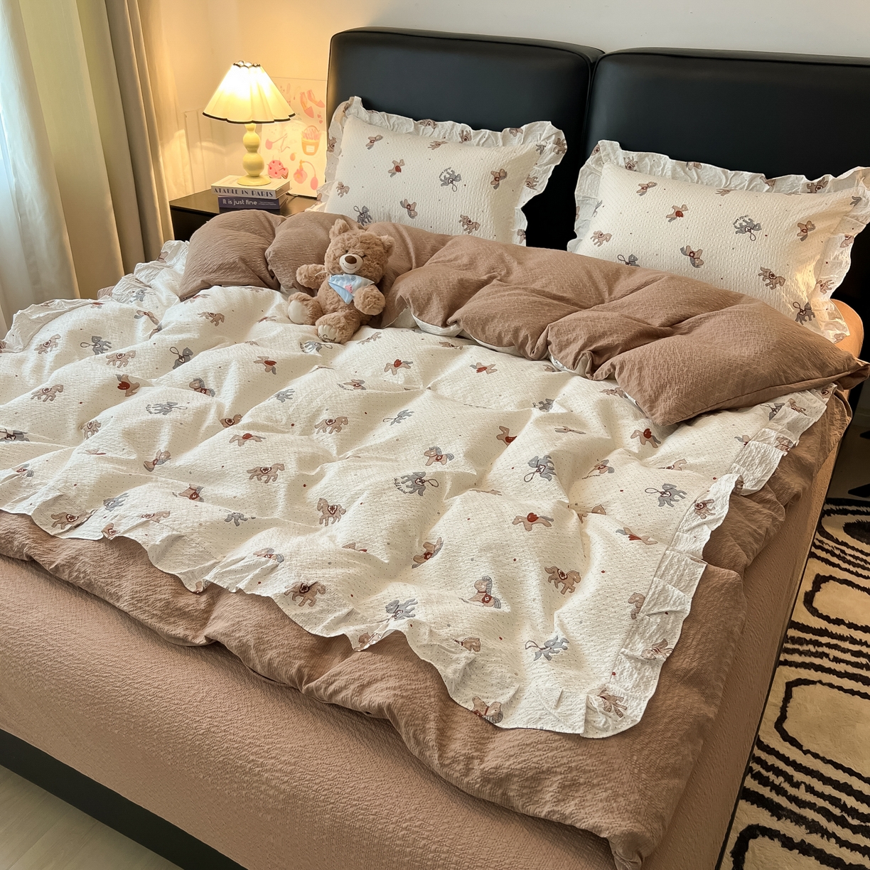 91家纺网 家纺一手货源 找家纺 子钦家纺 2026春夏新款提花泡芙棉花边拼角工艺床单床笠四件套-卡哇伊 卡哇伊-快乐木马