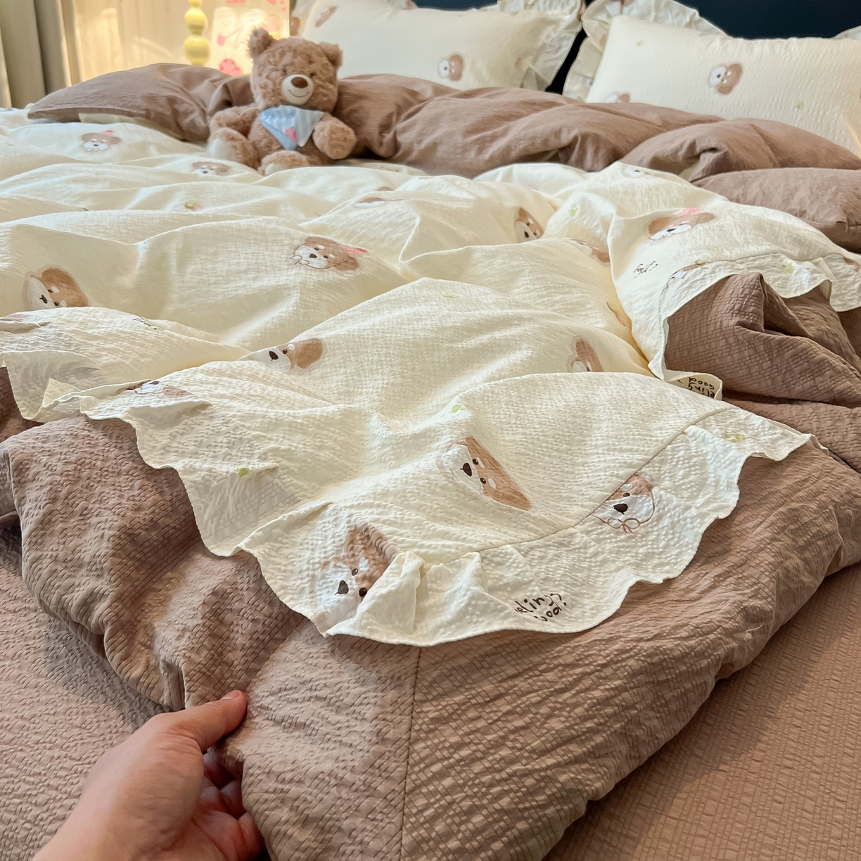 91家纺网 家纺一手货源 找家纺 子钦家纺 2026春夏新款提花泡芙棉花边拼角工艺床单床笠四件套-卡哇伊 卡哇伊-生日狗