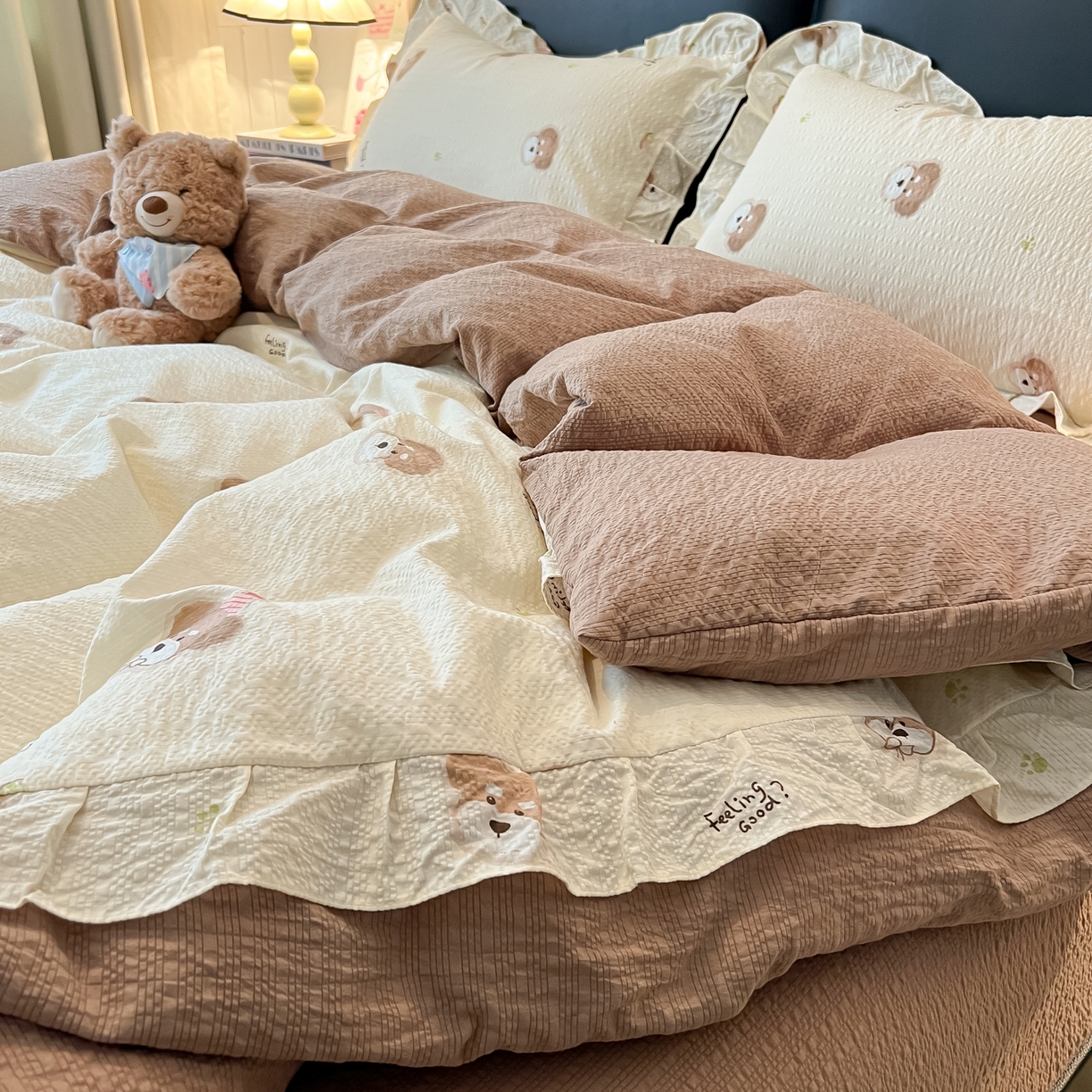 91家纺网 家纺一手货源 找家纺 子钦家纺 2026春夏新款提花泡芙棉花边拼角工艺床单床笠四件套-卡哇伊 卡哇伊-生日狗