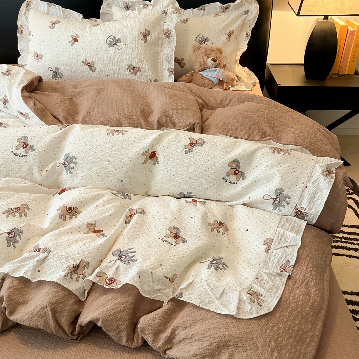 子钦家纺 2026春夏新款提花泡芙棉花边拼角工艺床单床笠四件套-卡哇伊 卡哇伊-快乐木马