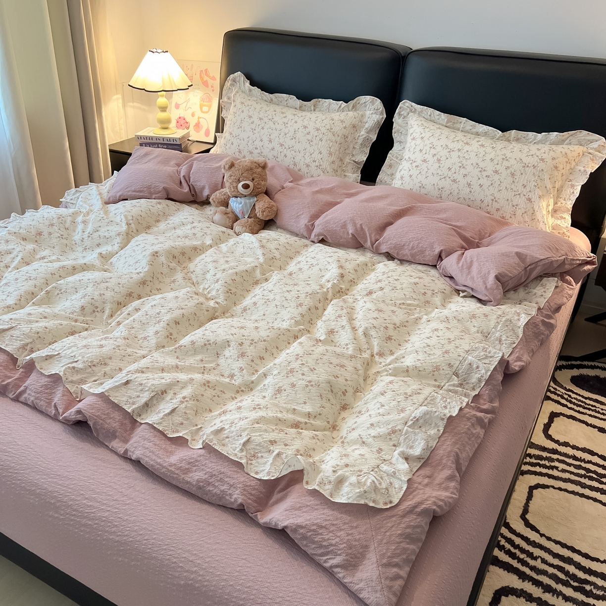 91家纺网 家纺一手货源 找家纺 子钦家纺 2026春夏新款提花泡芙棉花边拼角工艺床单床笠四件套-卡哇伊 卡哇伊-美好时光