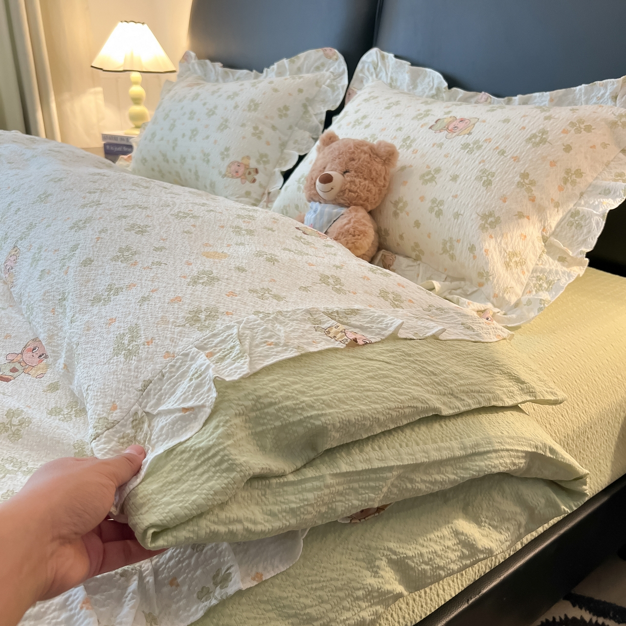 91家纺网 家纺一手货源 找家纺 子钦家纺 2026春夏新款提花泡芙棉花边拼角工艺床单床笠四件套-卡哇伊 卡哇伊-欢乐颂