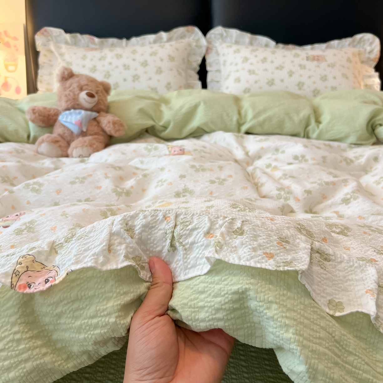 91家纺网 家纺一手货源 找家纺 子钦家纺 2026春夏新款提花泡芙棉花边拼角工艺床单床笠四件套-卡哇伊 卡哇伊-欢乐颂