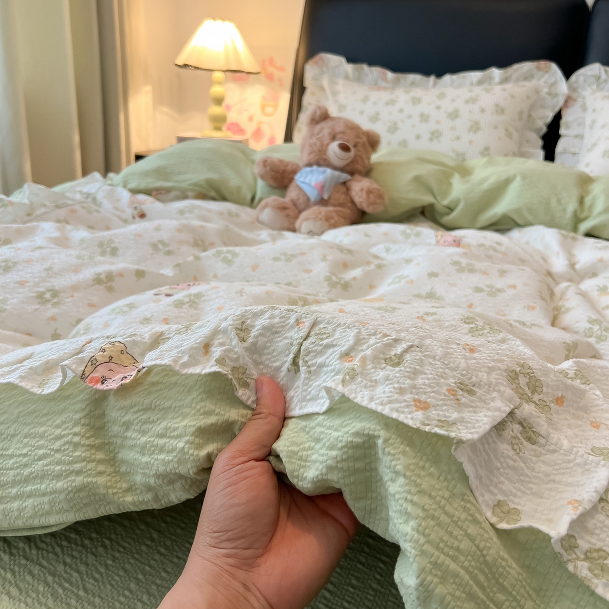 91家纺网 家纺一手货源 找家纺 子钦家纺 2026春夏新款提花泡芙棉花边拼角工艺床单床笠四件套-卡哇伊 卡哇伊-欢乐颂