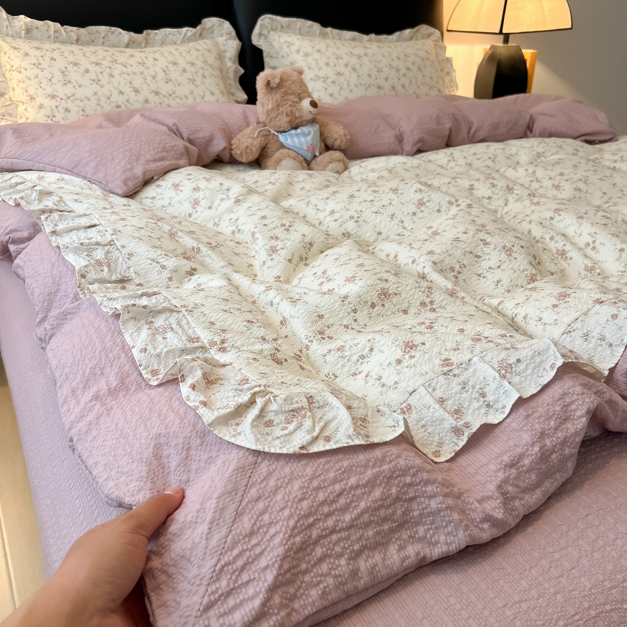 91家纺网 家纺一手货源 找家纺 子钦家纺 2026春夏新款提花泡芙棉花边拼角工艺床单床笠四件套-卡哇伊 卡哇伊-美好时光