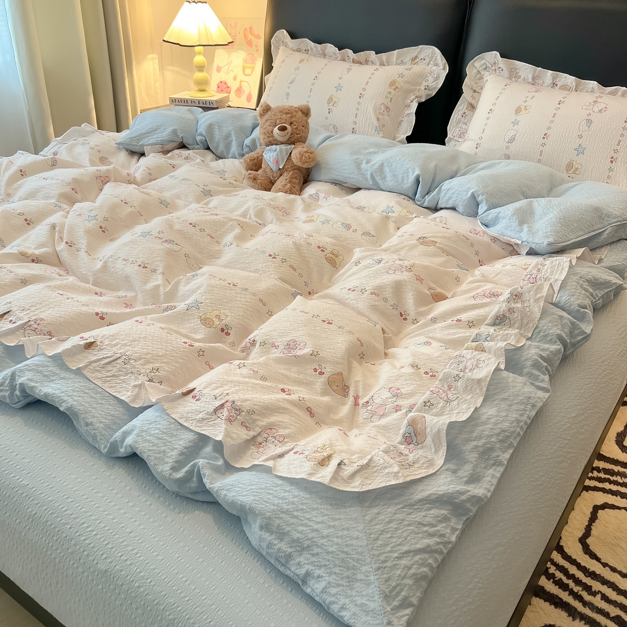 91家纺网 家纺一手货源 找家纺 子钦家纺 2026春夏新款提花泡芙棉花边拼角工艺床单床笠四件套-卡哇伊 卡哇伊-快乐家族