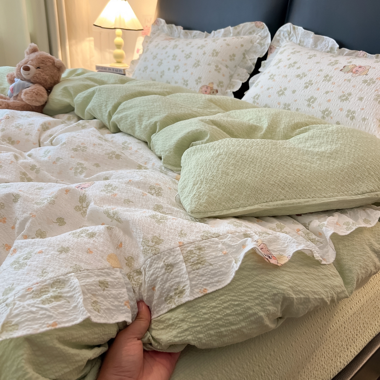 91家纺网 家纺一手货源 找家纺 子钦家纺 2026春夏新款提花泡芙棉花边拼角工艺床单床笠四件套-卡哇伊 卡哇伊-欢乐颂