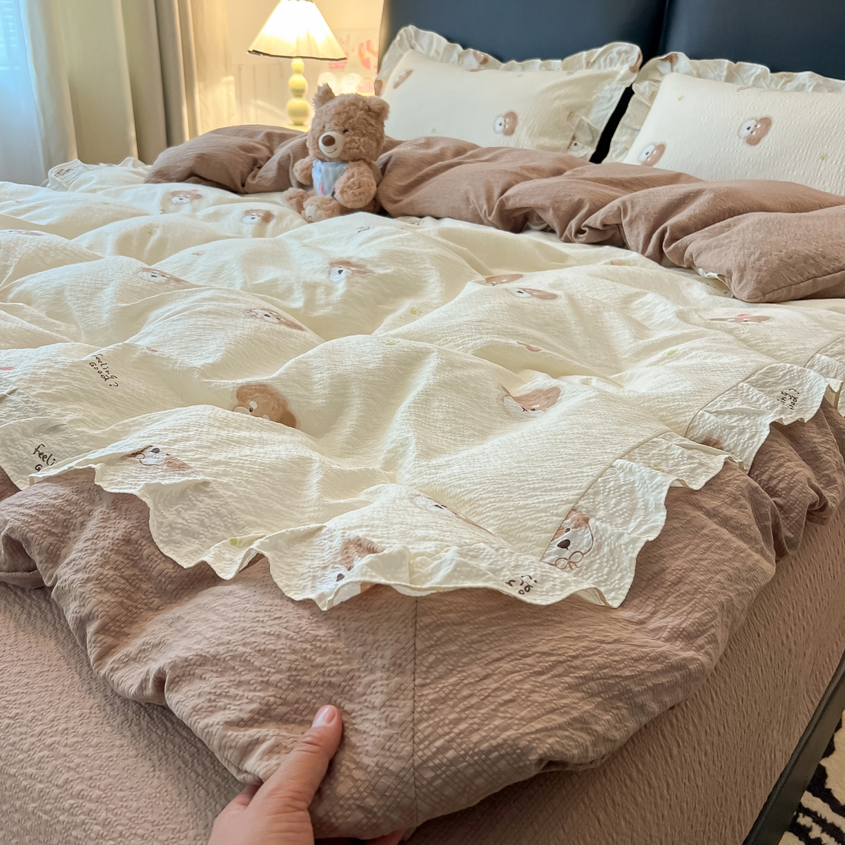 91家纺网 家纺一手货源 找家纺 子钦家纺 2026春夏新款提花泡芙棉花边拼角工艺床单床笠四件套-卡哇伊 卡哇伊-生日狗