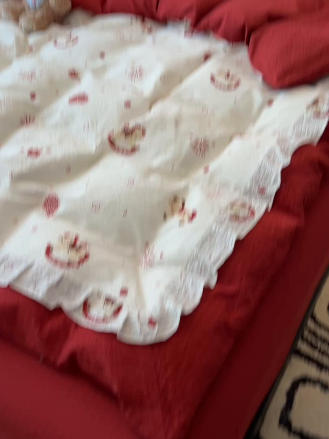 91家纺网 家纺一手货源 找家纺 子钦家纺 2026春夏新款提花泡芙棉花边拼角工艺床单床笠四件套-卡哇伊 卡哇伊-马年大吉