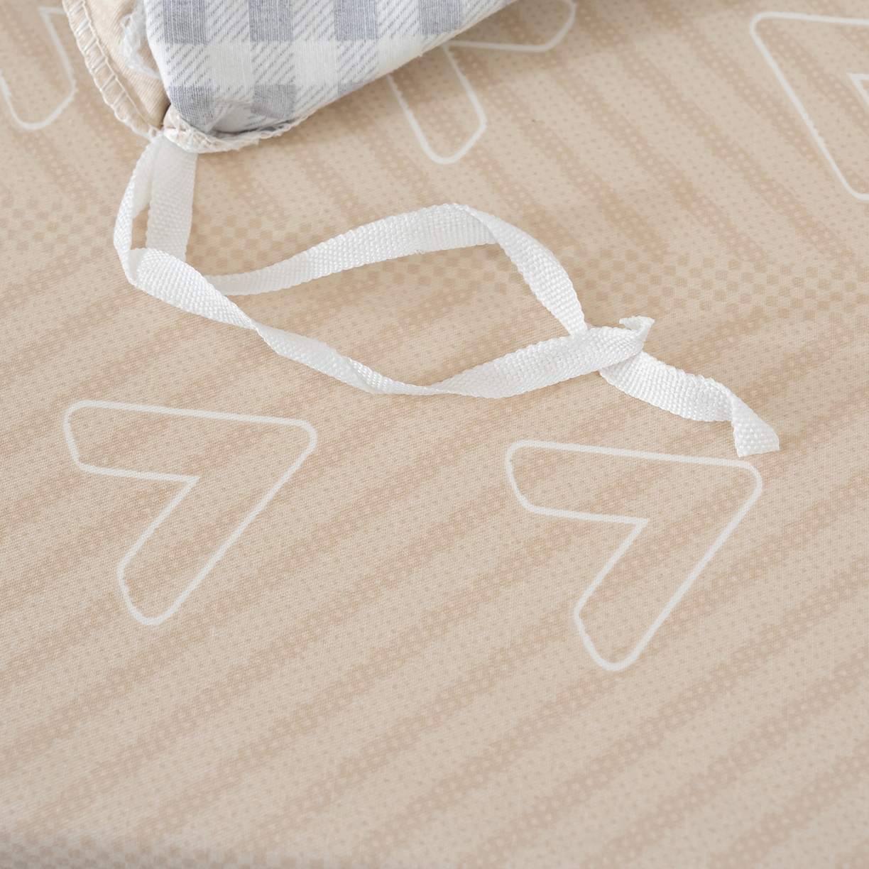 91家纺网 家纺一手货源 找家纺 良佐生活 2026新款A类铂金精梳全棉学生三件套 柚子小西