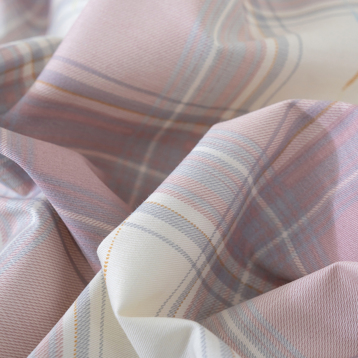 91家纺网 家纺一手货源 找家纺 良佐生活 2026新款A类铂金精梳全棉学生三件套 溪言-粉