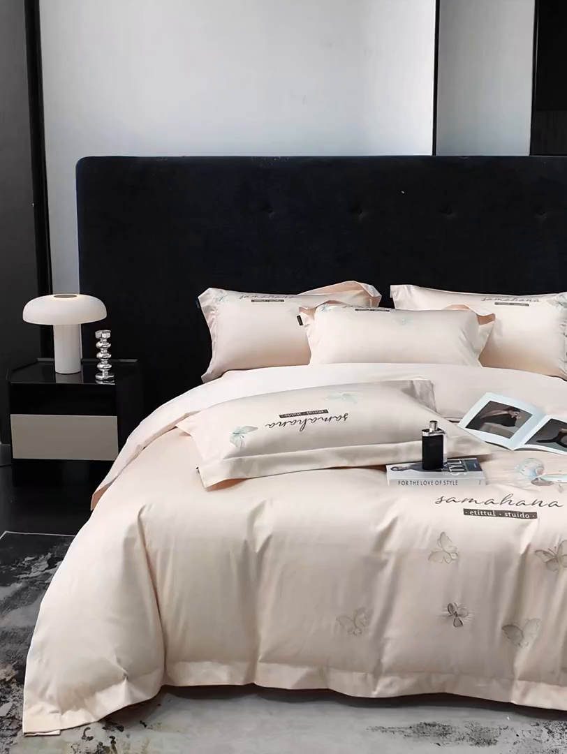 91家纺网 家纺一手货源 找家纺 欣宜家纺 2026新款100支纯棉全棉50x50s贡缎长绒棉刺绣绣花床上四件套【含高端礼盒】-蝶梦系列 轻奢粉