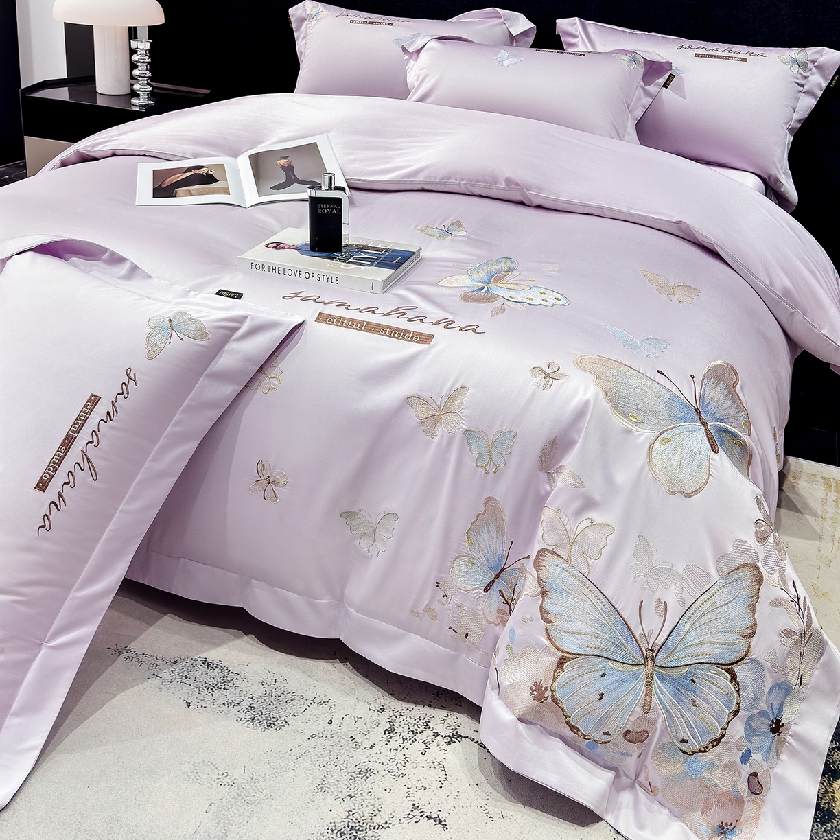 91家纺网 家纺一手货源 找家纺 欣宜家纺 2026新款100支纯棉全棉50x50s贡缎长绒棉刺绣绣花床上四件套【含高端礼盒】-蝶梦系列 梦幻紫