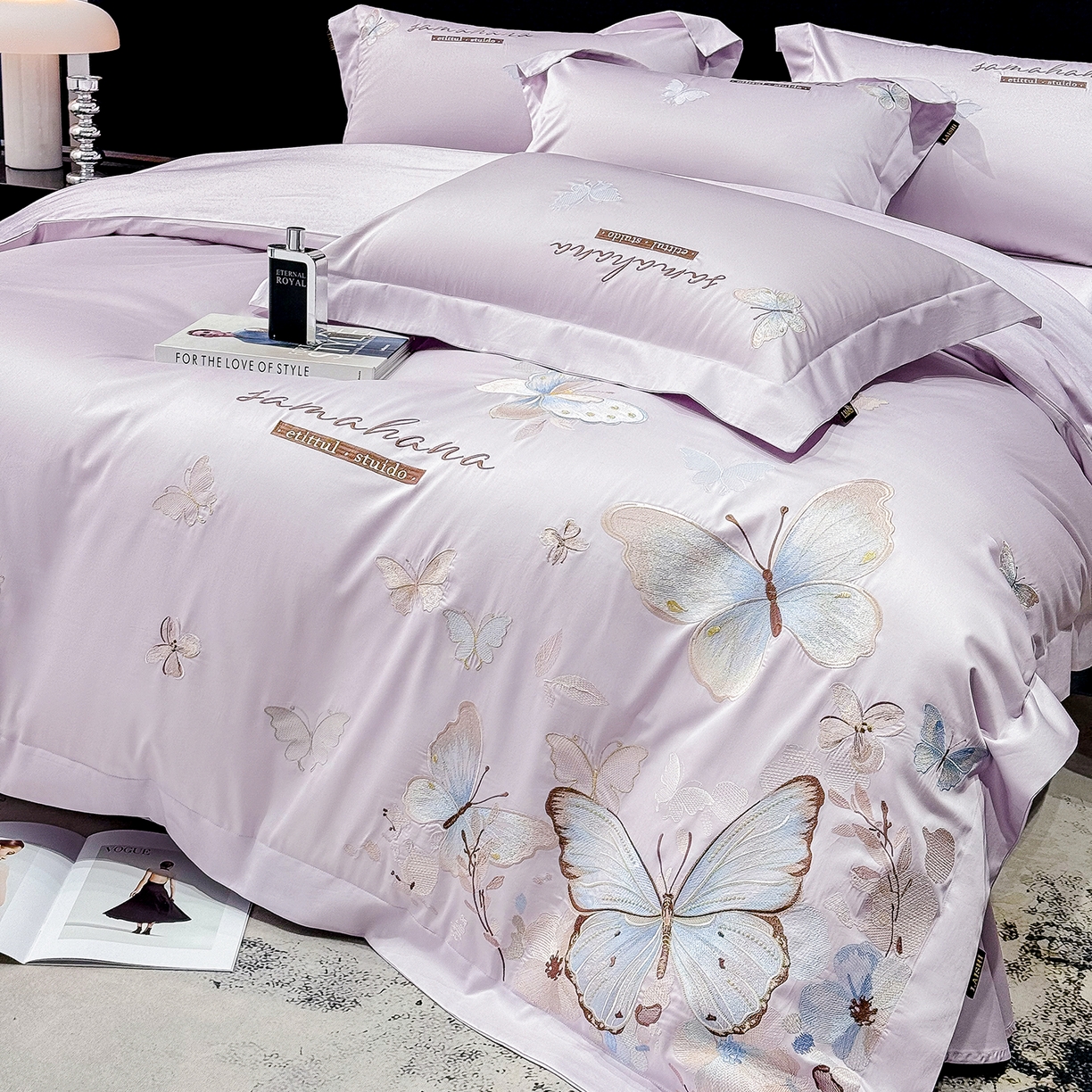 91家纺网 家纺一手货源 找家纺 欣宜家纺 2026新款100支纯棉全棉50x50s贡缎长绒棉刺绣绣花床上四件套【含高端礼盒】-蝶梦系列 梦幻紫