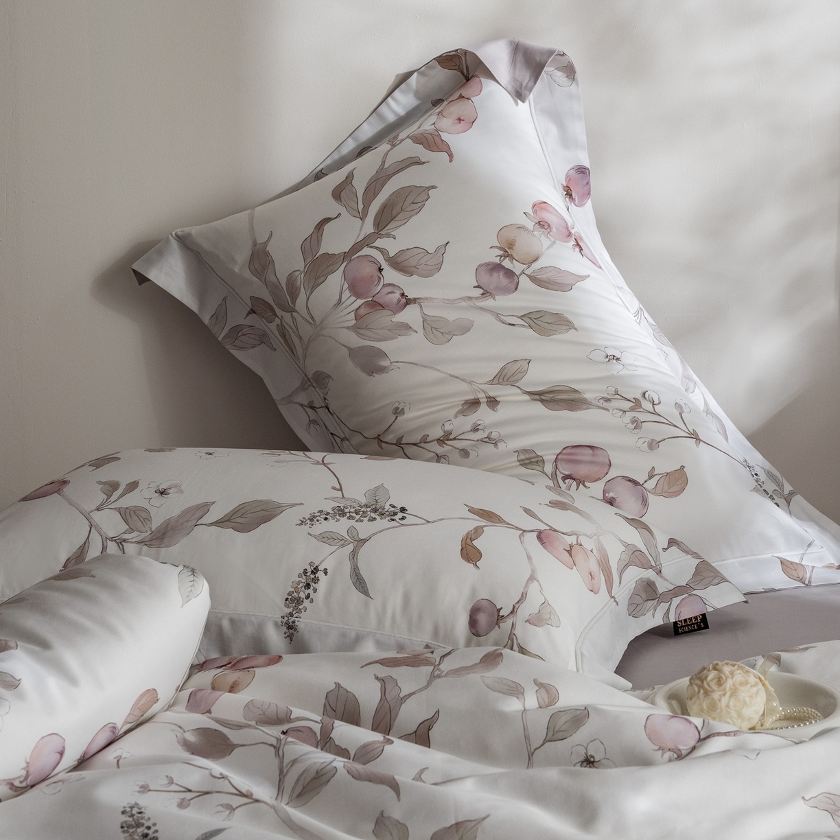 91家纺网 家纺一手货源 找家纺 莱豫家纺 2026新款长绒棉纯棉阿克苏数码印花四件套 春涧粉紫