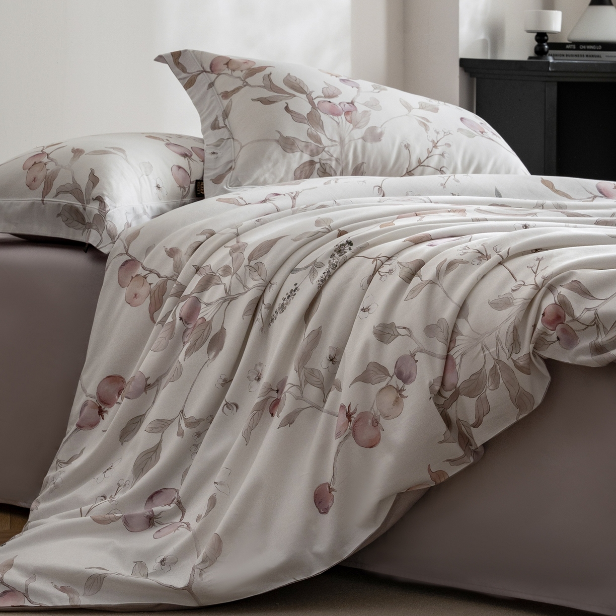 91家纺网 家纺一手货源 找家纺 莱豫家纺 2026新款长绒棉纯棉阿克苏数码印花四件套 春涧粉紫