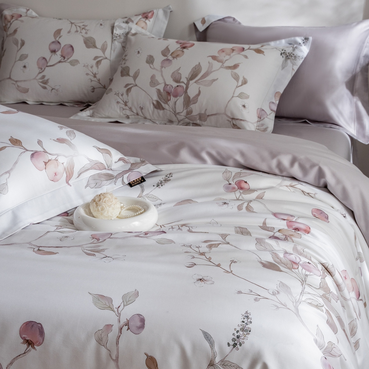 91家纺网 家纺一手货源 找家纺 莱豫家纺 2026新款长绒棉纯棉阿克苏数码印花四件套 春涧粉紫