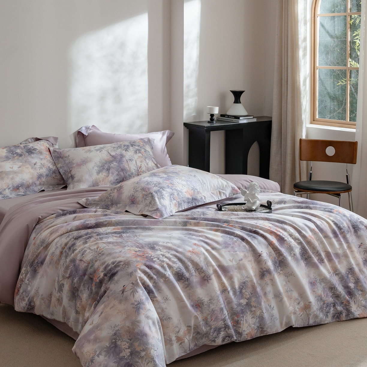 91家纺网 家纺一手货源 找家纺 莱豫家纺 2026新款长绒棉纯棉阿克苏数码印花四件套 花迹紫灰