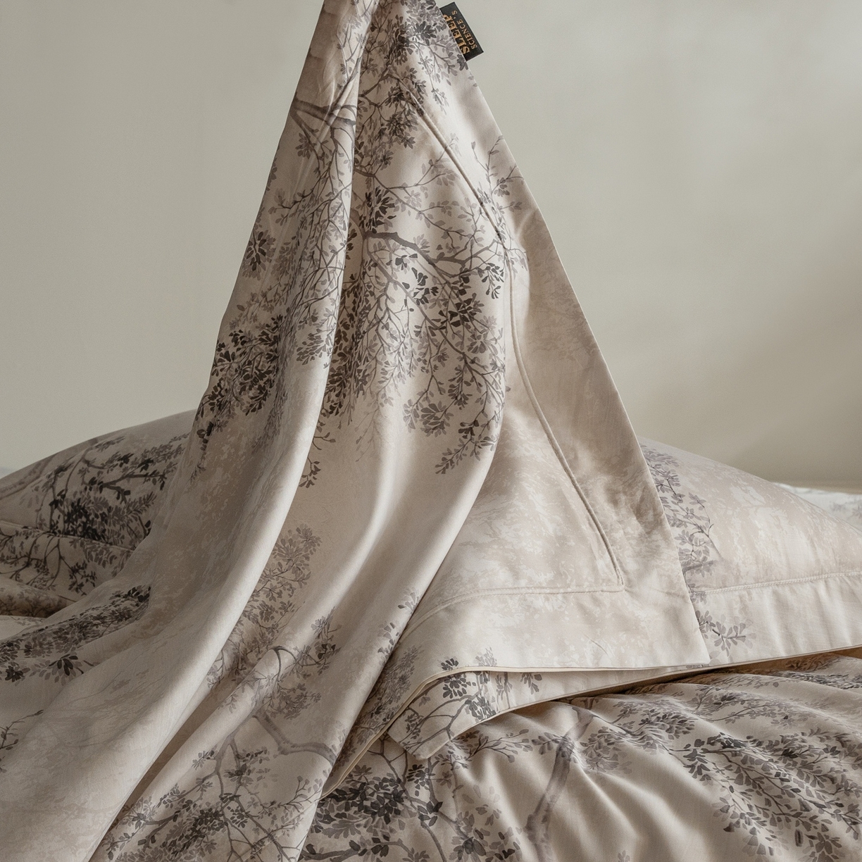 91家纺网 家纺一手货源 找家纺 莱豫家纺 2026新款长绒棉纯棉阿克苏数码印花四件套 木与叁山米