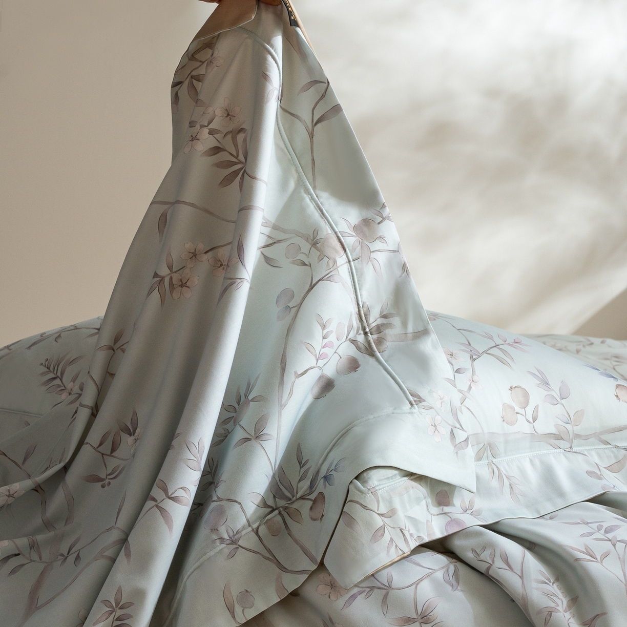 91家纺网 家纺一手货源 找家纺 莱豫家纺 2026新款长绒棉纯棉阿克苏数码印花四件套 叙枝有夏