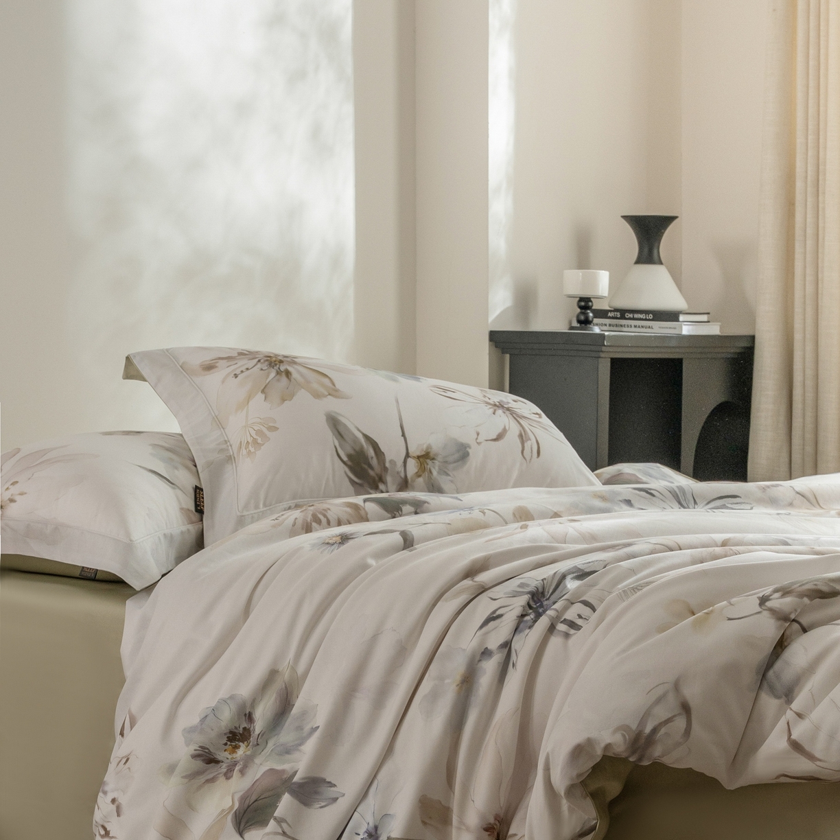 91家纺网 家纺一手货源 找家纺 莱豫家纺 2026新款长绒棉纯棉阿克苏数码印花四件套 雨后清风