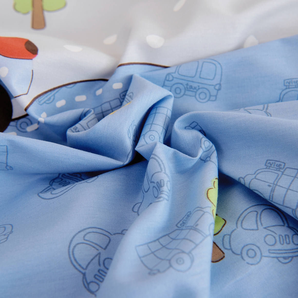 91家纺网 家纺一手货源 找家纺 芭伯妮2025AB版全棉幼儿园三件套儿童被子套件六件套 车车环游记