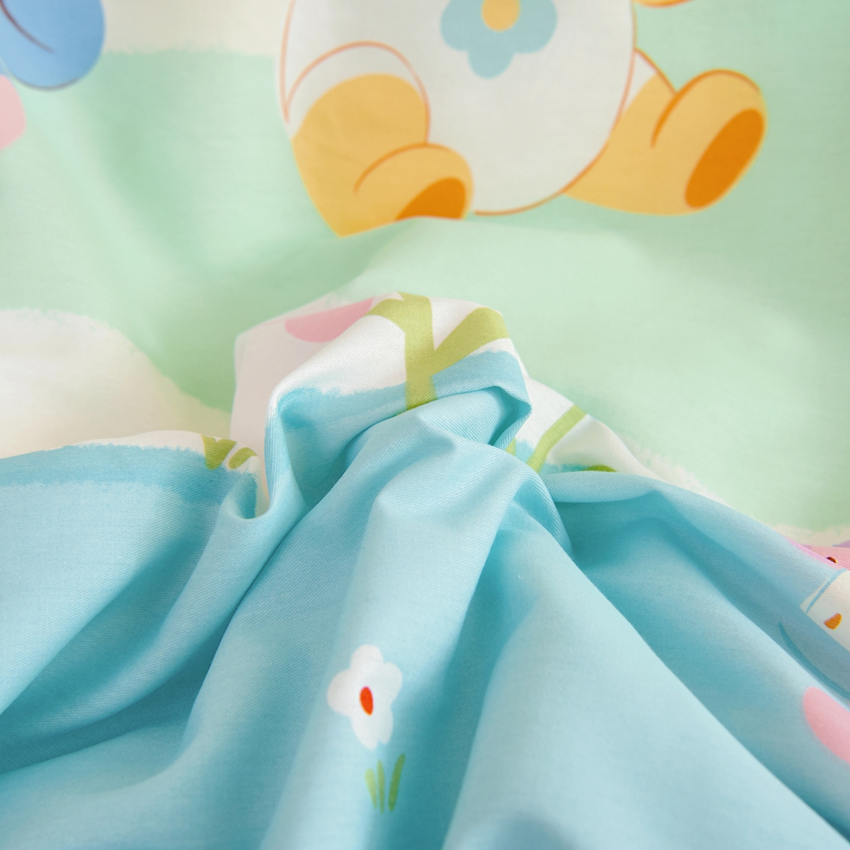 91家纺网 家纺一手货源 找家纺 芭伯妮 2026新款全棉AB版幼儿园三件套宝宝午睡被子六件套儿童被套多件套（第一批） 蜜糖晴天