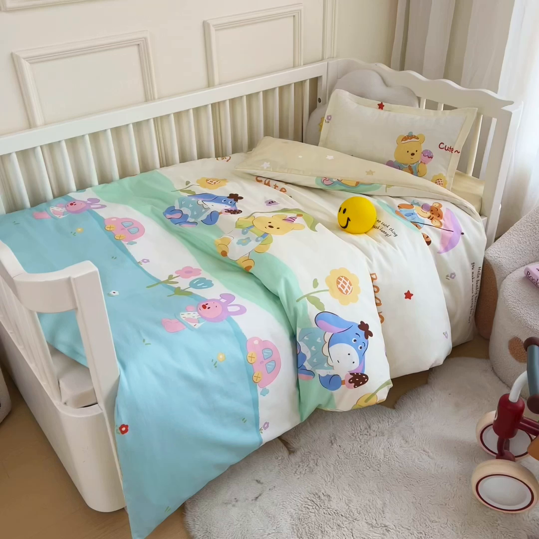91家纺网 家纺一手货源 找家纺 芭伯妮 2026新款全棉AB版幼儿园三件套宝宝午睡被子六件套儿童被套多件套（第一批） 蜜糖晴天