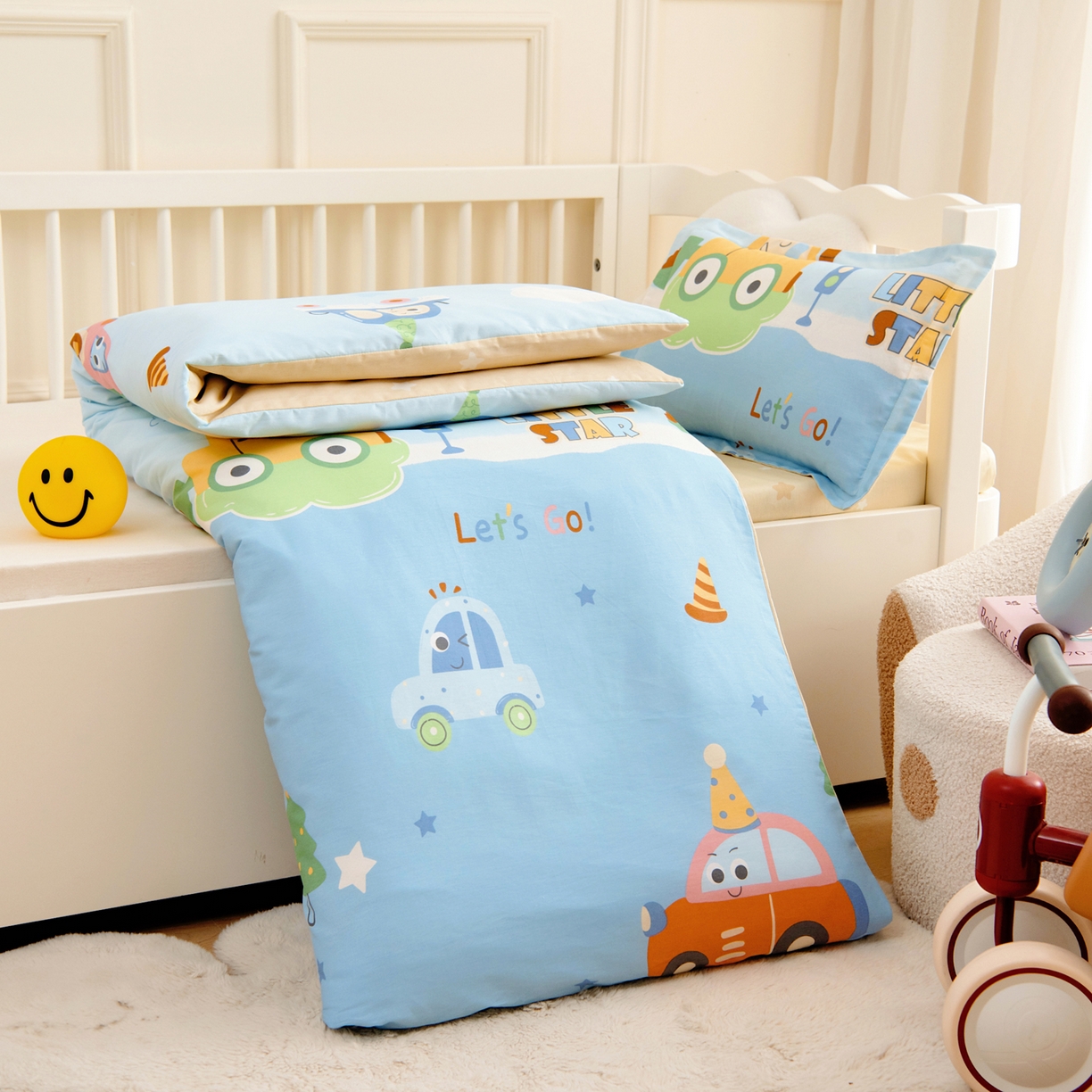 91家纺网 家纺一手货源 找家纺 芭伯妮 2026新款全棉AB版幼儿园三件套宝宝午睡被子六件套儿童被套多件套（第一批） 云朵小汽车