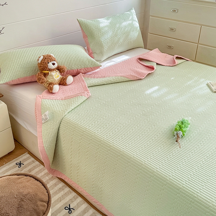 91家纺网 家纺一手货源 找家纺 木楌家居 2026新款锦氨凉感床盖三件套 浅汀绿