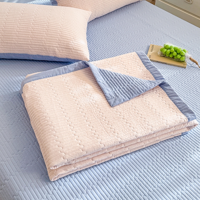 91家纺网 家纺一手货源 找家纺 木楌家居 2026新款锦氨凉感床盖三件套 晚樱粉