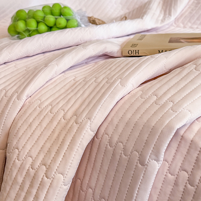 91家纺网 家纺一手货源 找家纺 木楌家居 2026新款锦氨凉感床盖三件套 晚樱粉