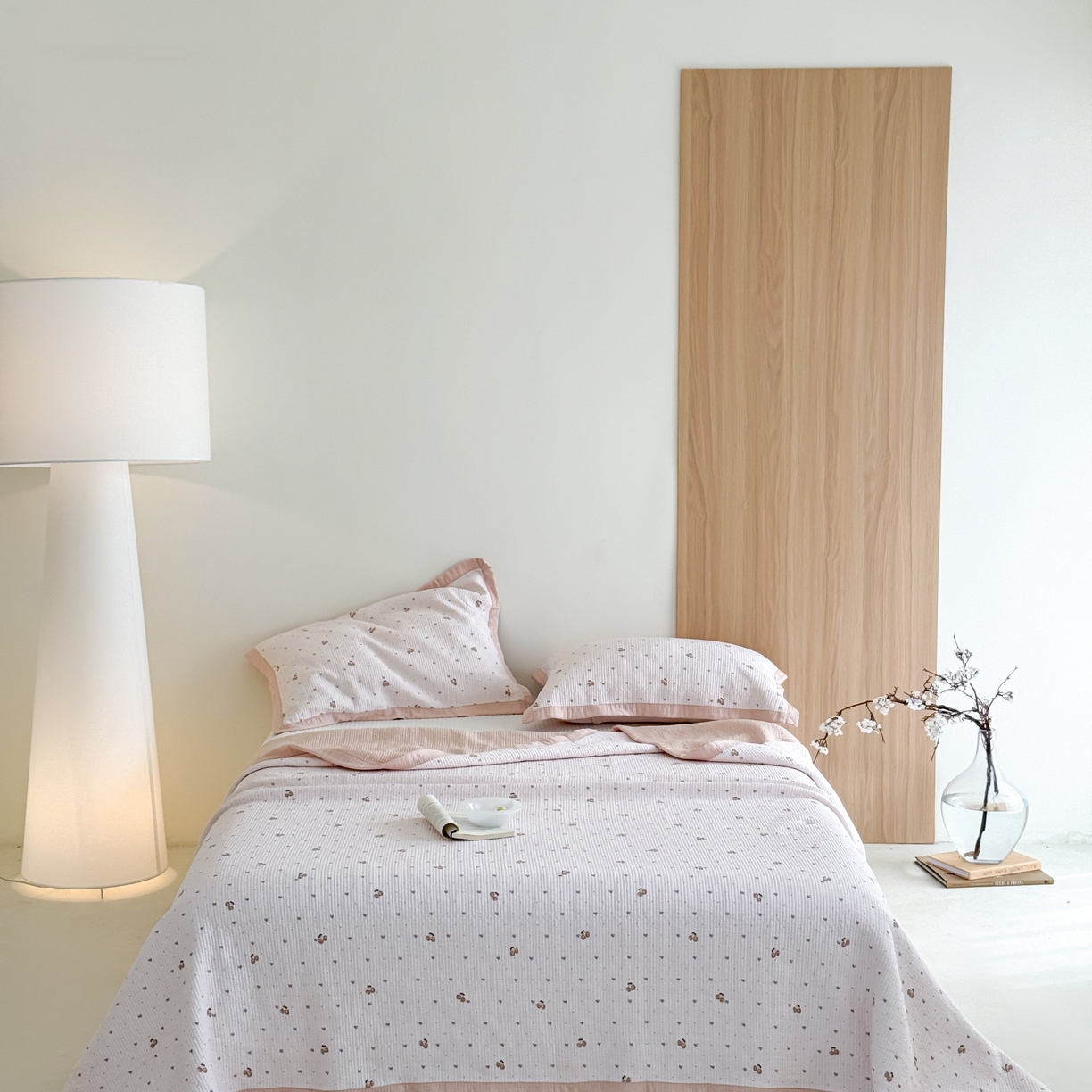 91家纺网 家纺一手货源 找家纺 床盖工厂店 2026新款双面可用莫代尔天丝填充80棉花床盖三件套 芝士樱桃-米