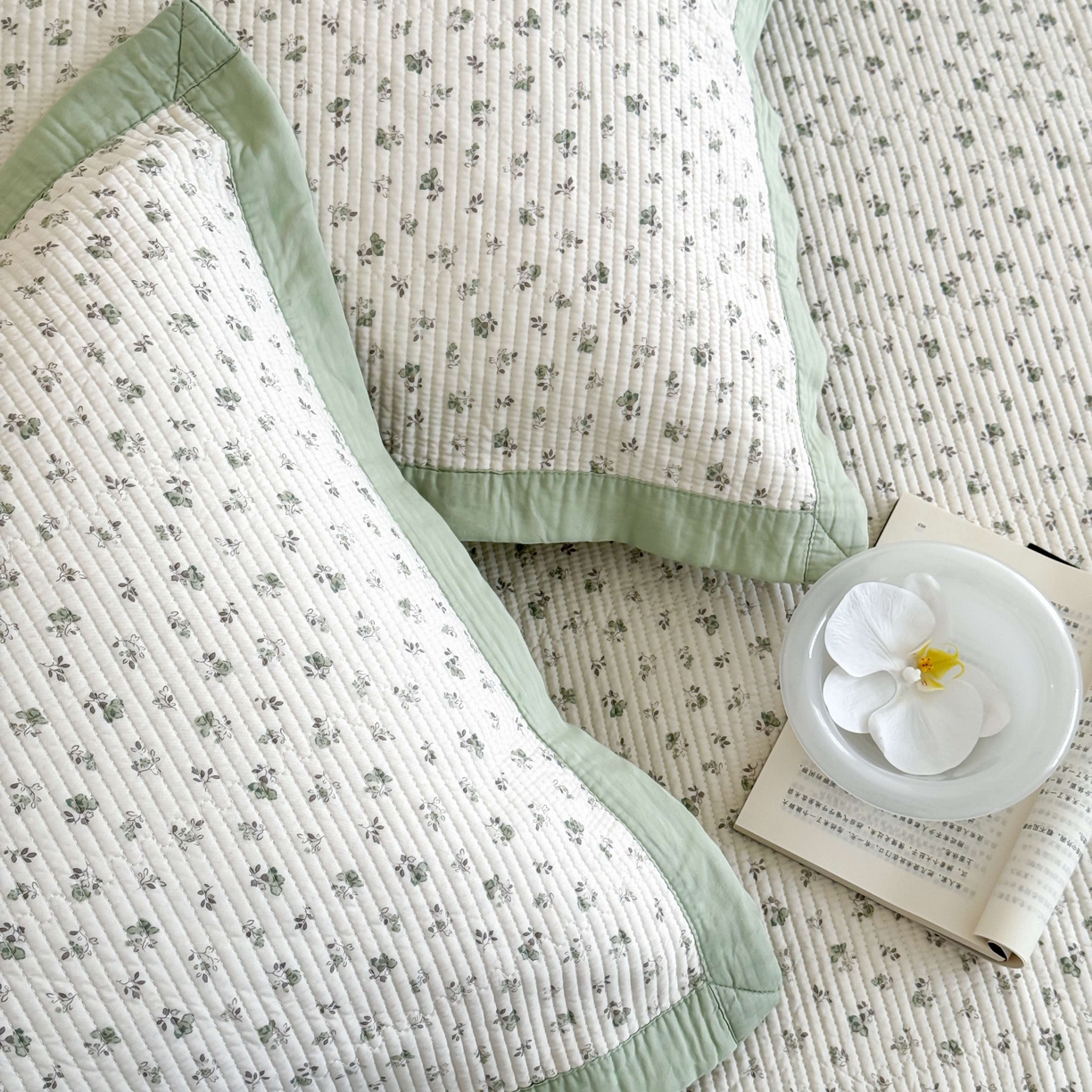 91家纺网 家纺一手货源 找家纺 床盖工厂店 2026新款双面可用莫代尔天丝填充80棉花床盖三件套 牧云-绿