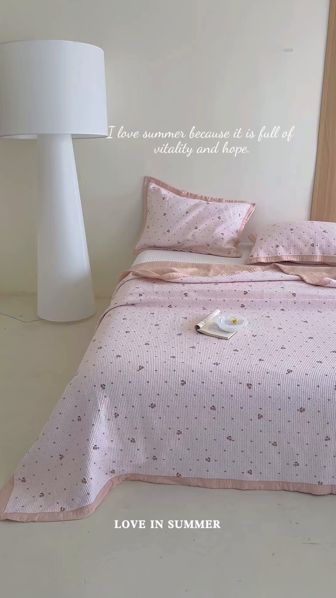 91家纺网 家纺一手货源 找家纺 床盖工厂店 2026新款双面可用莫代尔天丝填充80棉花床盖三件套 芝士樱桃-米