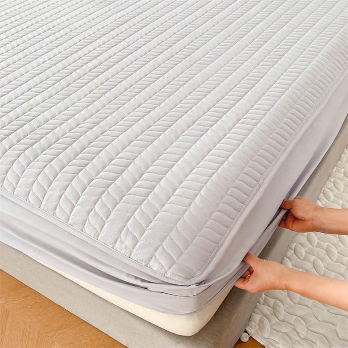 91家纺网 家纺一手货源 找家纺 总梦舒羽 2025隔尿防水四季款夹棉床笠床垫保护罩床垫套-轻奢款