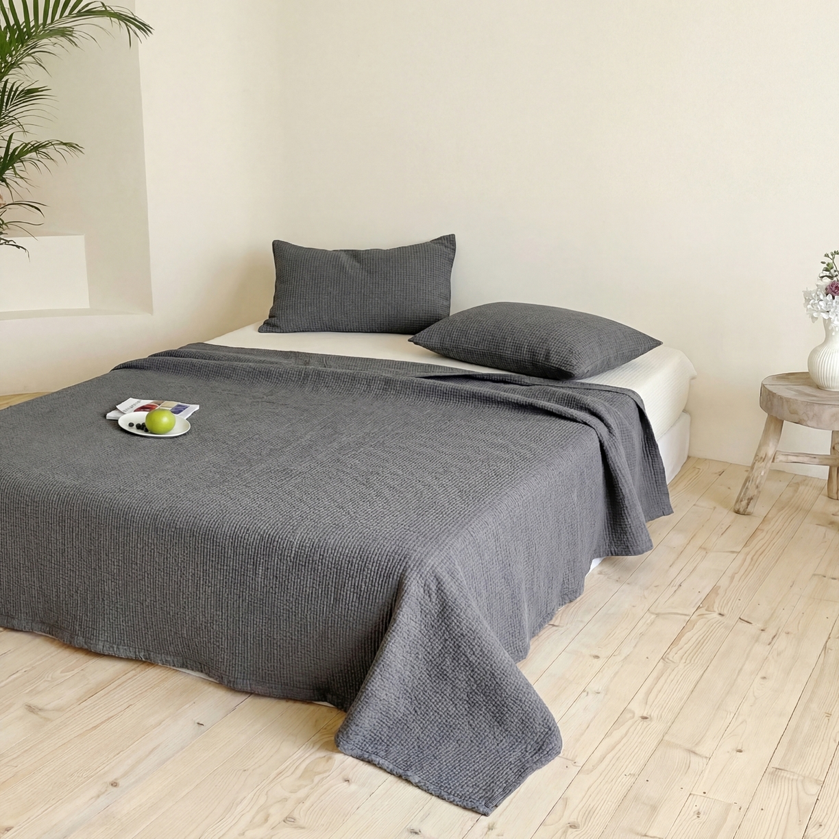 91家纺网 家纺一手货源 找家纺 上喜 2026春夏新款全棉纯棉直角边简约韩系砂洗床盖三件套 火山灰