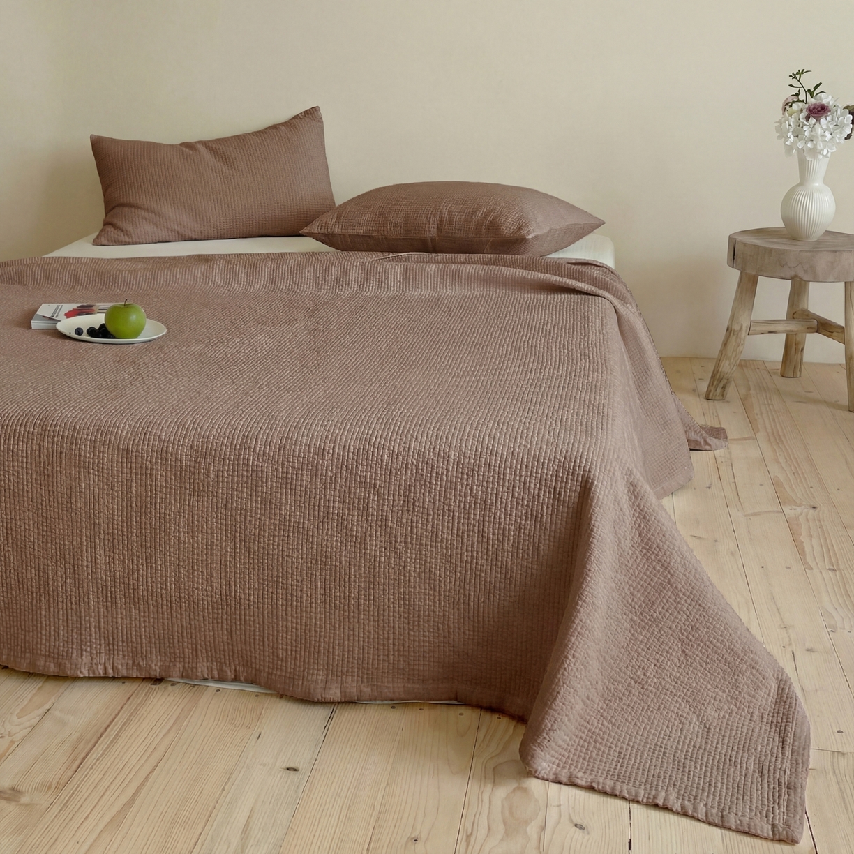 91家纺网 家纺一手货源 找家纺 上喜 2026春夏新款全棉纯棉直角边简约韩系砂洗床盖三件套 巧克力
