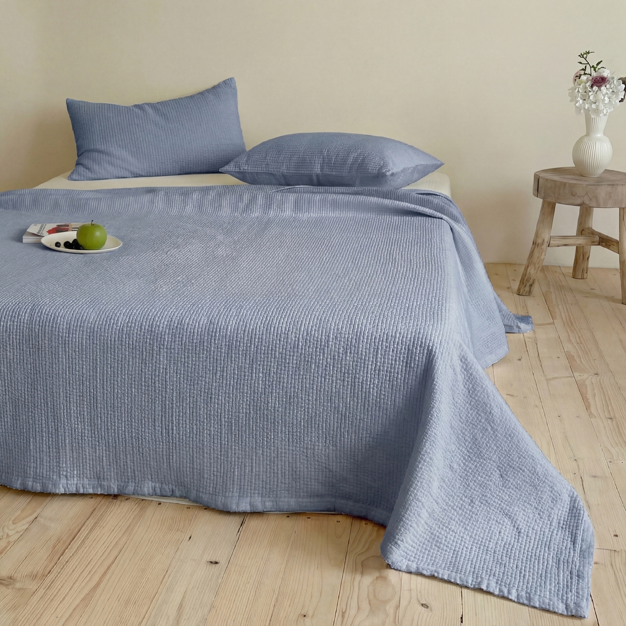 91家纺网 家纺一手货源 找家纺 上喜 2026春夏新款全棉纯棉直角边简约韩系砂洗床盖三件套 雾霾蓝